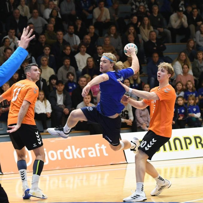 Viking-gutten Kristoffer Gjelsvik i aksjon